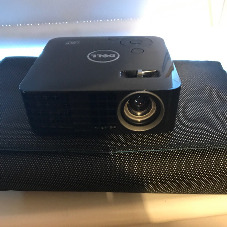 Dell M115 HD projector 