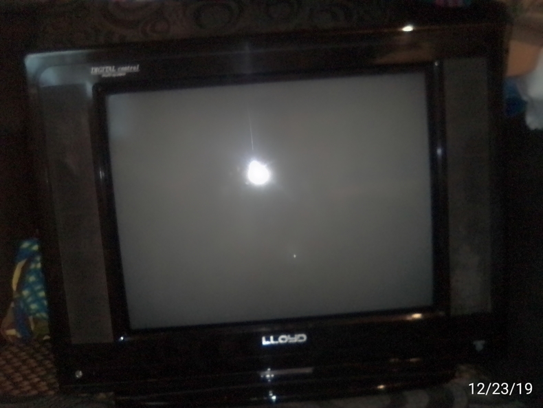 17 inch Lloyd TV flat screen 